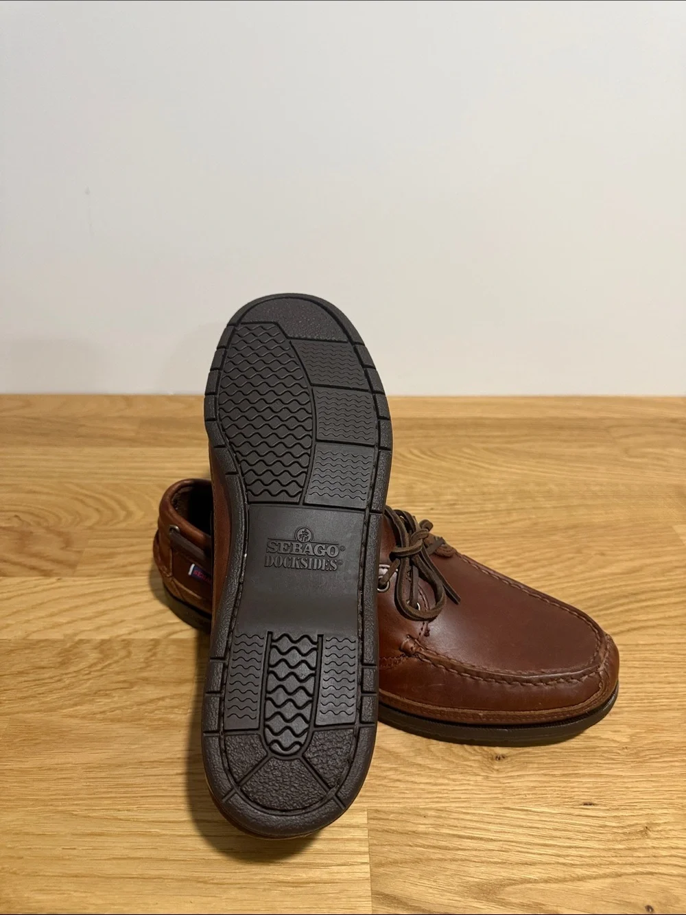 Brand new size 9 Sebago Men's Chestnut Brown Leather Boat Shoes